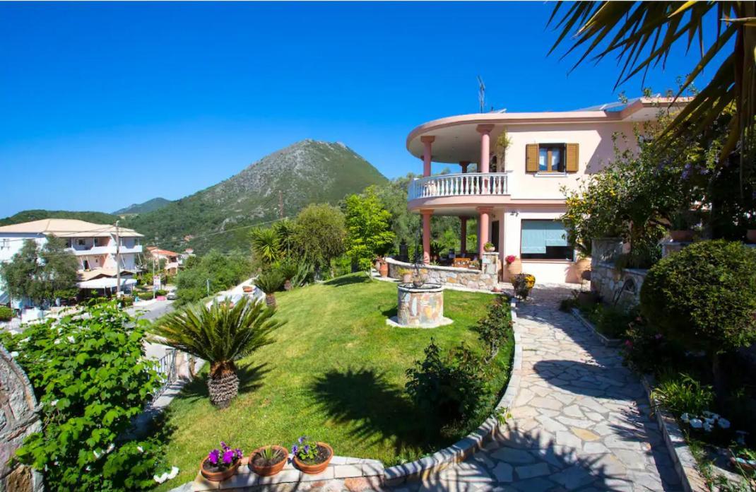 Appartement Amaryllis House à Parga Extérieur photo