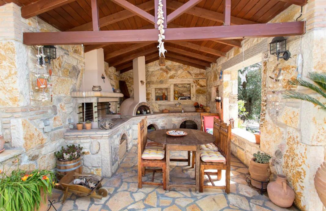 Appartement Amaryllis House à Parga Extérieur photo