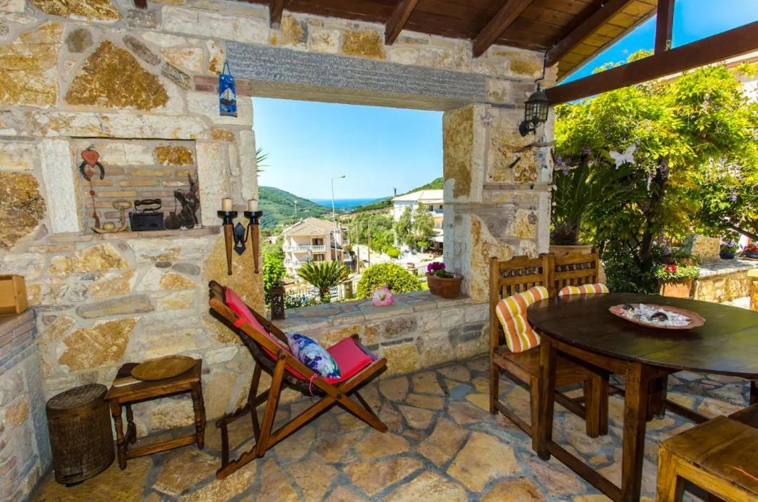 Appartement Amaryllis House à Parga Extérieur photo